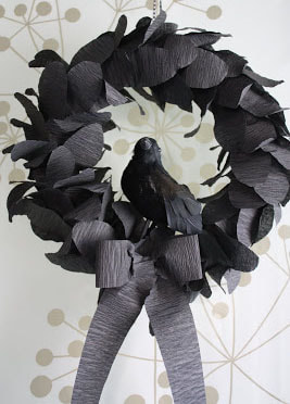 Halloween Raven Wreath Picture