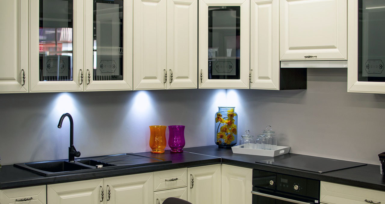 Undercabinet Task Lighting for the Kitchen Picture